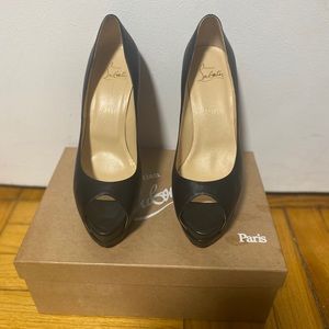 Christian Louboutin pump